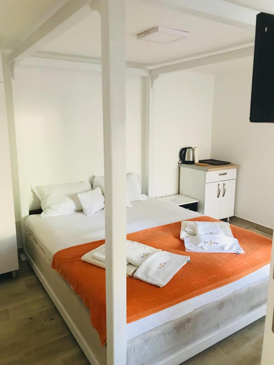 Guest House Ratko Rafailovici Exterior photo